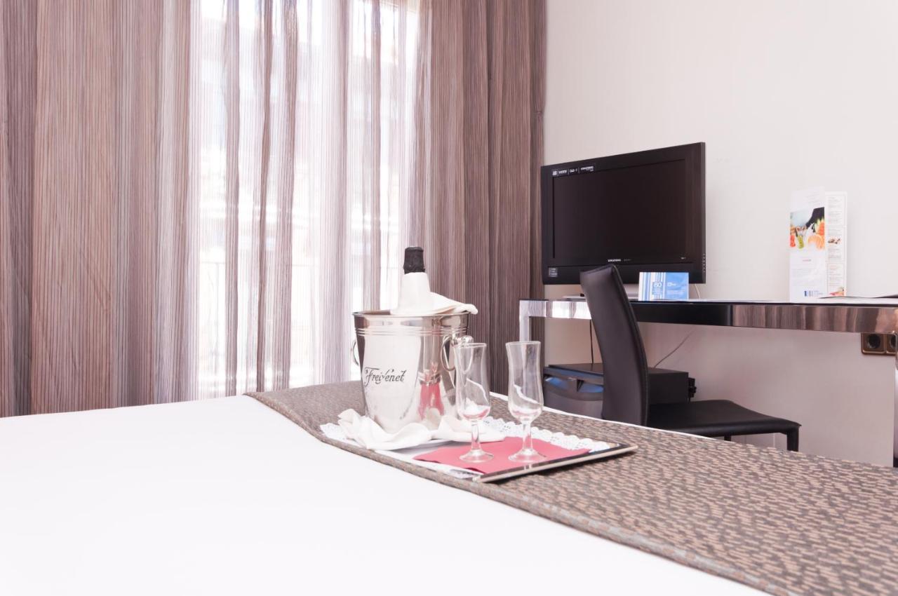 Apartamentos Leganitos Madrid Extérieur photo