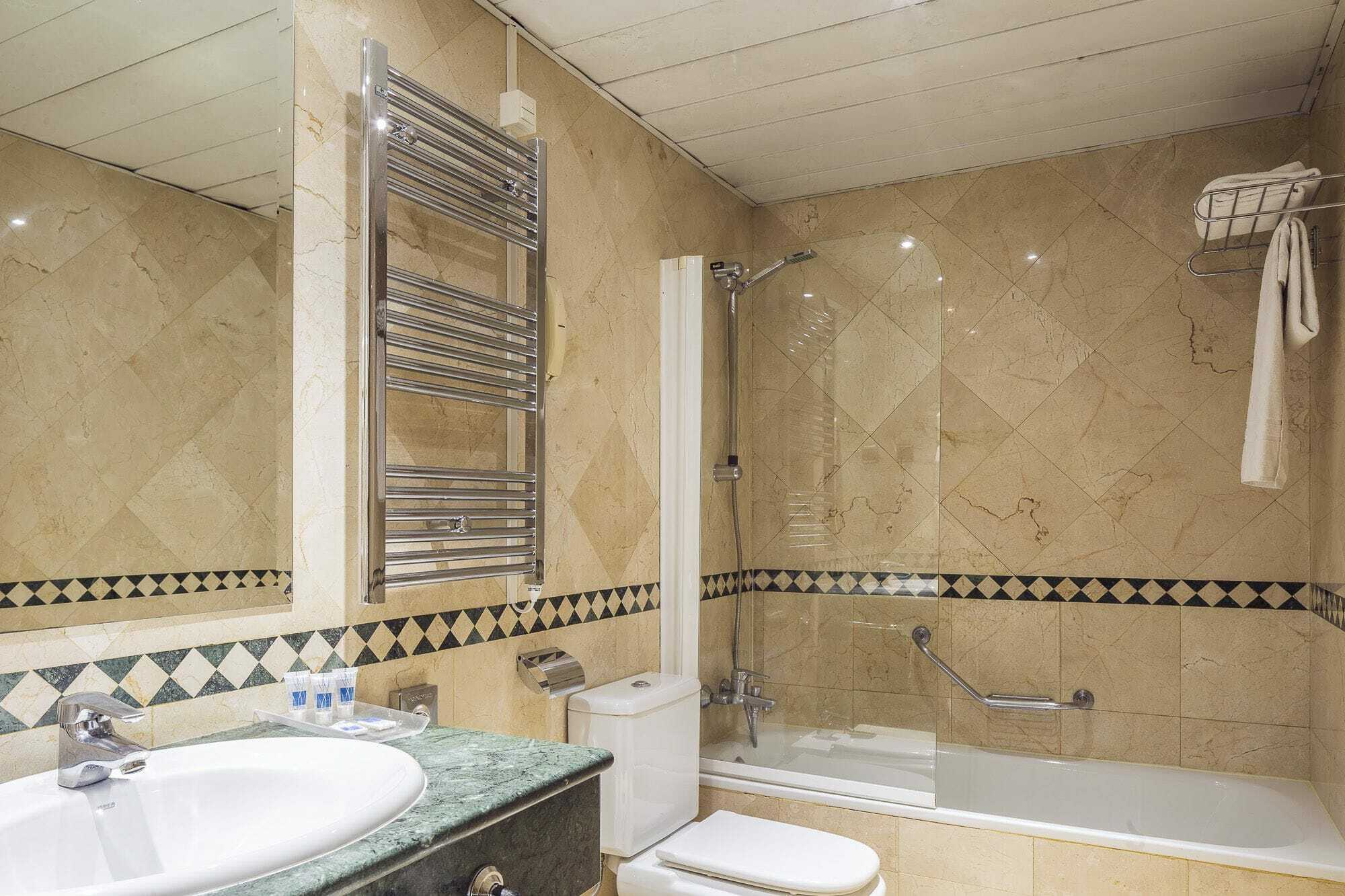 Apartamentos Leganitos Madrid Extérieur photo